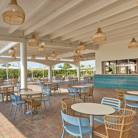 فندق Serenusa 4*