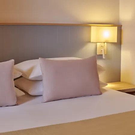 فندق Serenusa 4*
